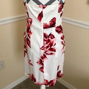 jonathan martin Dresses - Host Pick ❤️Jonathan Martin Floral Dress SZ 14 EUC jonathan martin Dresses - Host Pick ❤️Jonathan Martin Floral Dress SZ 14 EUC